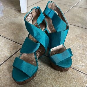 BCBG Paris Rando Wedge Sandal Turquoise/Teal Size 7